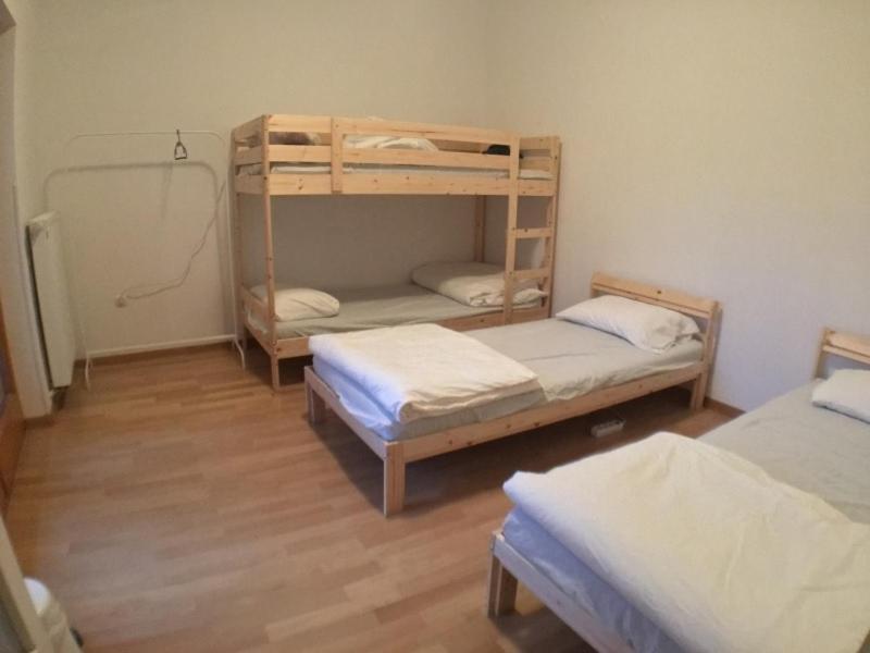Buzahouse Vandrarhem Ljubljana Exteriör bild